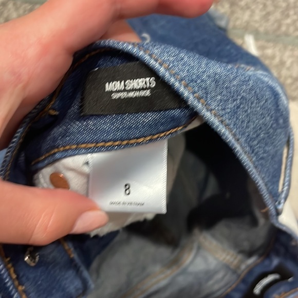 Express Shorts - Picture 4 of 4